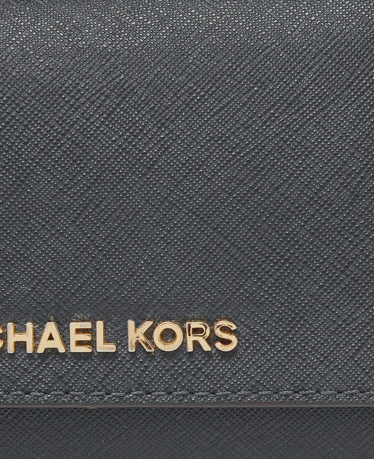 Michael Kors Jet Set Travel Saffiano Leather Wallet Bag